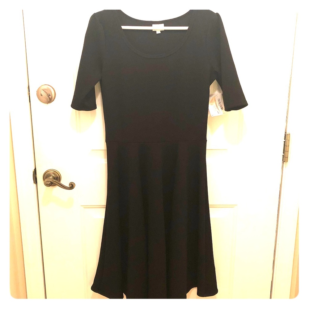 🌸 Lularoe Solid Black Nicole NEW with tags!! 🌸